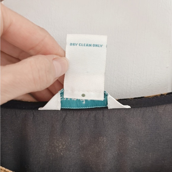 Sundance Roaming Dreams Horses Velvet Graphic Gold Black Women Medium Western - Picture 9 of 9